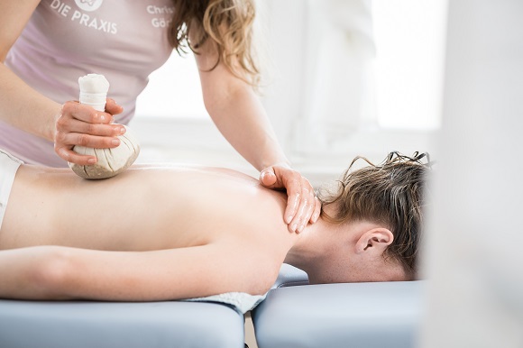 Pinda Sweda Massage